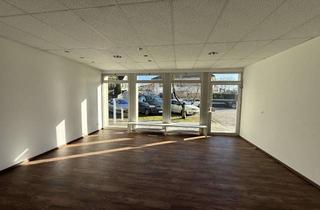 Geschäftslokal mieten in Sportplatzstr. 16c, 85716 Unterschleißheim, Provisionsfrei - Helle Ladeneinheit in Lohhof mit Stellplätzen direkt vor dem Laden