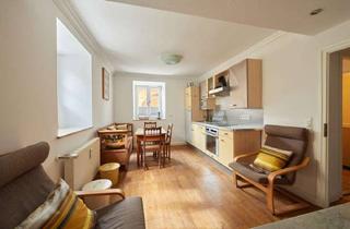 Wohnung kaufen in 83435 Bad Reichenhall, Stilvolle 3,5-Zimmer-Wohnung mit großzügiger Terrasse in wunderschöner, sanierter Villa in Bad Reich
