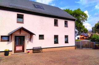 Wohnung mieten in 08538 Reuth, Maisonettewohnung mit 4 Zimmern, Einbauküche & 2 Garagen – Ländlich, familiär & sofort frei