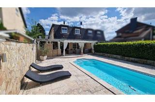 Doppelhaushälfte kaufen in 53859 Niederkassel, Moderne Doppelhaushälfte mit luxuriöser Ausstattung, Pool & Außenküche