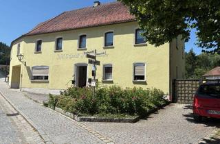 Haus kaufen in Hauptstraße, 92287 Schmidmühlen, Günstiges, geräumiges Zweifamilienhaus mit Sanierungspotenzial in Schmidmühlen, beste Lage!