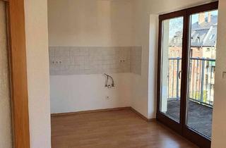 Wohnung mieten in Werdauer Straße 24, 08056 Zwickau, Zwickau - Dachgeschoß -auf 2 Ebenen - 1 Monat mietfrei - 3 Zi - zentrumsnah - Fahrstuhl