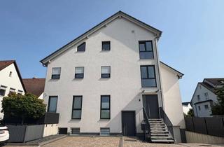 Wohnung kaufen in 64807 Dieburg, Mitten in Dieburg: Barrierefreie Etagenwohnung mit großer Dachterrasse!