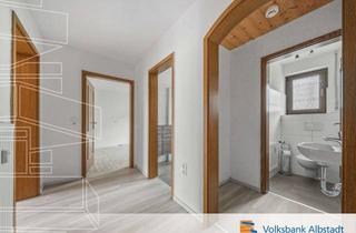 Wohnung kaufen in 72458 Albstadt, Modernisierte 2,5-Zimmer-WHG mit Garage