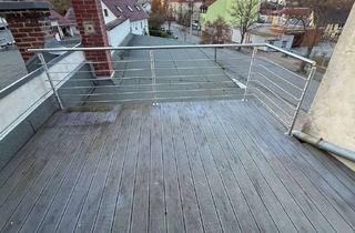 Wohnung mieten in Hermannstraße, 08393 Meerane, Eckwanne und Dachterrasse! Gemütliche 3-Zimmer mit Laminat, SP und 2 Bädern in guter Lage!