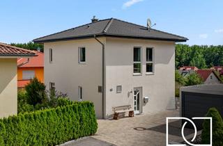 Villa kaufen in 97483 Eltmann, Baujahr 2017! Energieeffiziente Stadtvilla mit hochwertiger Ausstattung und schönem Garten