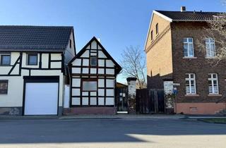 Haus kaufen in 53881 Euskirchen, Baugrundstück mit zwei Bestandsgebäuden in EU-Roitzheim