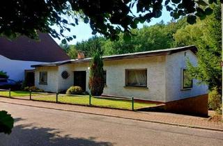 Haus kaufen in 66352 Großrosseln, Schöner Bungalow in Emmersweiler für Naturverbundene