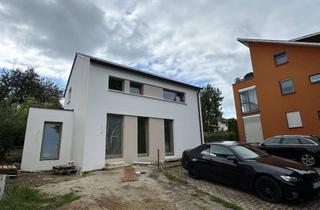 Haus mieten in 76327 Pfinztal, Charmantes Einfamilienhaus mit hochwertiger Ausstattung und Garten