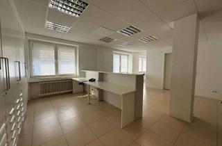 Praxen mieten in Kreuzstraße 11, 52351 Düren, moderne Praxis im Ärztezentrum Düren - optimale Synergien mit Fachkollegen