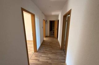 Wohnung mieten in Gustav-Adolf-Str. 31, 08523 Plauen, Zentrumsnah - großzüge, helle 3- Raum DG Wohnung