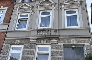 Wohnung kaufen in 23558 St. Lorenz Nord, Seltene Gelegenheit: Vermietete Großwohnung in der Fackenburger Allee mit Wertsteigerungspotenzial