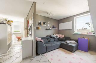 Wohnung kaufen in 40882 Ratingen, Charmante und Geschmackvolle, 2-Zimmer-Dachgeschosswohnung mit schöner Innenausstattung in Ratingen