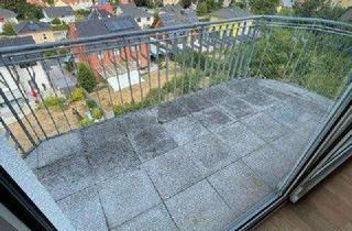 Wohnung mieten in Bannewitzer Straße 10, 01705 Freital, KLEIN ABER EINEN TOLLEN AUSBLICK VOM BALKON! (KÜCHE INNENLIEGEND)