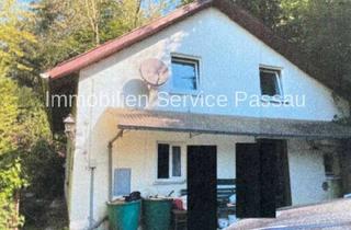 Haus kaufen in 94474 Vilshofen, Renovierungsbedürftiges Haus in ruhiger Lage in Sandbach bei Vilshofen!