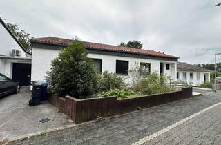 Haus mieten in Ostring 76, 65824 Schwalbach, Von privat: 4,5-Raum-Einfamilienhaus mit EBK und grossem Garten in Schwalbach am Taunus