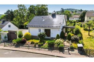 Einfamilienhaus kaufen in 34317 Habichtswald, Habichtswald-Dörnberg - Familienfreundliches Einfamilienhaus mit großem Garten und Garage