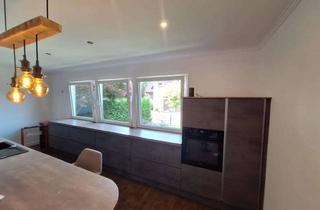 Wohnung mieten in Kiefernweg, 29323 Wietze, Schöne und sanierte 2,5-Zimmer-Erdgeschosswohnung mit gehobener Innenausstattung mit EBK in Wietze