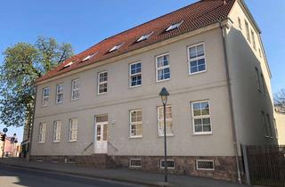Wohnung mieten in Tiergartenstraße 20, 17235 Neustrelitz, Schöne 3-Raum Wohnung mitten in der Innenstadt mit Terrasse