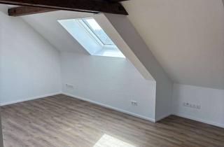 Wohnung mieten in Martin-Luther-Straße 35, 76307 Karlsbad, Erstbezug nach Sanierung: Exklusive 1-Raum-DG-Wohnung in Karlsbad-Langensteinbach