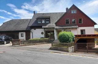 Haus kaufen in Hähringloher Strasse 61, 92284 Poppenricht, 2 Familienhaus,275 m2 Wohnfläche,1492 m2 Grundstück,1x Wärmepumpe ,2 seperate Wohnungen