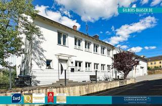 Einfamilienhaus kaufen in 54298 Igel, Liersberg: Großzügiges Einfamilienhaus mit Innenhof Terrasse, Garten mit Pool und zwei Garagen