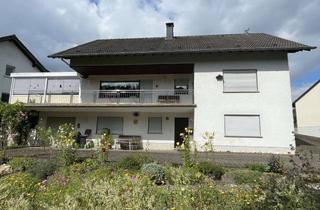 Einfamilienhaus kaufen in Am Hochkreuz 37, 56729 Monreal, Preiswertes 8-Zimmer-Einfamilienhaus mit Einliegerwohnungin Monreal