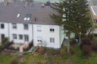 Haus kaufen in 18311 Ribnitz-Damgarten, Enormes Platzangebot: Geräumiges Reihenendhaus mit 7 Zimmern in Ribnitz-Damgarten