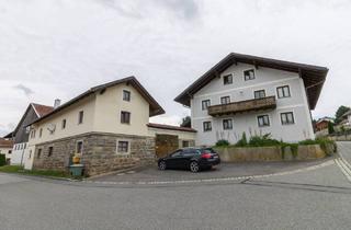 Haus kaufen in 94116 Hutthurm, Gemeinde Hutthurm 3-Seit-Hof: Wohnhaus – Nebengebäude mit Einliegerwohnung – Stall/Scheune zentral in Weilerlage