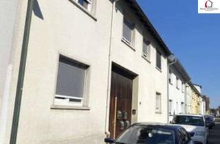 Mehrfamilienhaus kaufen in 76706 Dettenheim, °°° MEHRFAMILIENHAUS MIT 4 WOHNUNGEN, 3 GARAGEN, GARTEN UND AUSBAUPOTENZIAL °°°