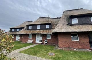 Wohnung kaufen in 25992 List, 3 Zimmer-Etagen-Wohnung unter Reet über zwei Geschosse dicht am Strand mit Gartenanteil, von privat!