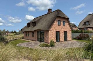 Haus kaufen in Nördliche Marineallee 48, 24376 Kappeln, Modernes Reetdach-Haus an der Schlei mit Blick und Bootsliegeplatz bei Kappeln