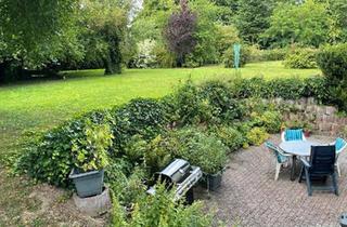 Wohnung kaufen in 59494 Soest, Soest - Zentrumsnahe ETW mit grünem Ausblick, Stellplatz, Terrasse