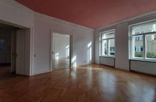 Wohnung kaufen in 02763 Zittau, Bezugsfreie Altbau-Hochparterre mit eigenem Garten! Provisionsfrei direkt vom Eigentümer!