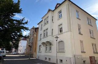 Wohnung kaufen in 73728 Esslingen, Esslingen Zentrumsnah Wohnen im Altbaucharme sofort frei! Zwei Balkone und Stellplatz