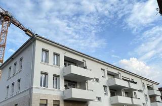 Wohnung mieten in 79189 Bad Krozingen, Zentrale 2-Zimmer-Neubauwohnung mit Balkon, EBK, Tiefgarage und Aufzug in Bad Krozingen
