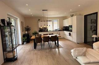 Wohnung mieten in Am Marienbruch, 41849 Wassenberg, Ansprechende und neuwertige 4-Zimmer-Wohnung mit lux. Innenausstattung mit Balkon in Wassenberg