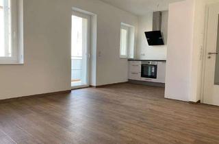Wohnung mieten in Obere Kirchstraße 1a, 09427 Ehrenfriedersdorf, Erstbezug nach Sanierung mit Terrasse: Schöne 2-Raum-Erdgeschosswohnung mit geh. Innenausstattung