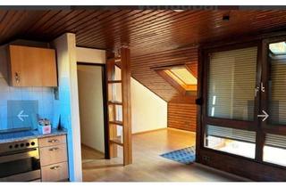Wohnung mieten in Abt-Degen-Straße, 97475 Zeil, Freundliche 1,5-Zimmer-Dachgeschosswohnung mit EBK in Zeil am Main