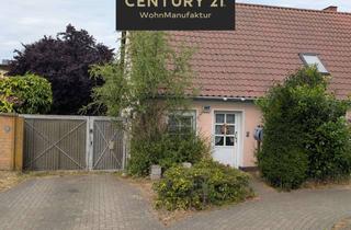 Haus kaufen in 16775 Löwenberger Land, Dreiseitenhof mit Stallung und Scheune nahe Berlin