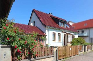 Einfamilienhaus kaufen in 36466 Dermbach, Einfamilienhaus mit Nebengebäude und Garten in Dermbach-Gehaus