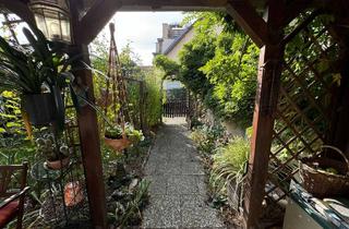 Wohnung kaufen in 12529 Schönefeld, Wertstabile Kapitalanlage mit Garten in ruhiger Lage