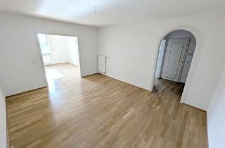 Wohnung mieten in Weiße Gasse, 01067 Innere Altstadt, ...im Zentrum: schöne Altbauwohnung mit Parkett und Eckbadewanne
