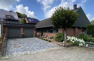 Haus kaufen in Hegebergstraße 65, 21502 Geesthacht, Waldachwinkelbungalow in Top-Lage mit Doppelgarage auf einem außergewöhnlich angelegten Grundstück