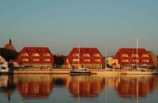 Wohnung kaufen in Am Hafen 4-6, 18556 Wiek, Direkt am Wasser - Ferienwohnung in den Hafenhäusern Wiek - ohne Maklergeb.