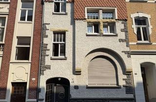 Wohnung kaufen in Königstraße 68, 41460 Neuss, Charmante Altbauwohnung im Herzen der Stadt