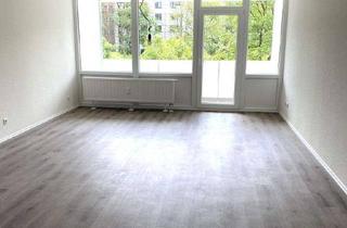 Wohnung mieten in Leibnizstraße 10, 47506 Neukirchen-Vluyn, Tolles Appartement mit Balkon und separatem Schlafzimmer - Erstbezug nach Sanierung !