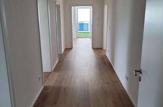 Wohnung mieten in 78739 Hardt, Helle 2,5-Zimmer-Erdgeschosswohnung mit Terrasse/Garten und EBK in Hardt