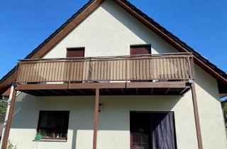 Doppelhaushälfte kaufen in 15569 Woltersdorf, Sehr geräumige, spezielle Doppelhaushälfte mit viel Potenzial auf großem Grundstück in Woltersdorf