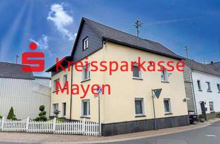 Haus kaufen in 56729 Ettringen, Gepflegtes und renoviertes Zweifamilienhaus in Ettringen